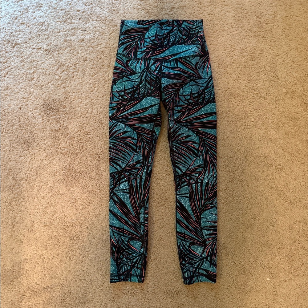 Lululemon tropical print athletic leggings - size 4
